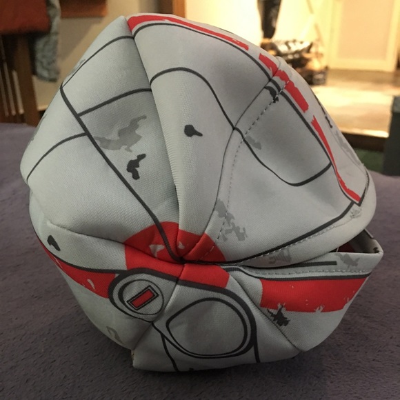 Grogu (Baby Yoda) Puppet Ball - Picture 3 of 5